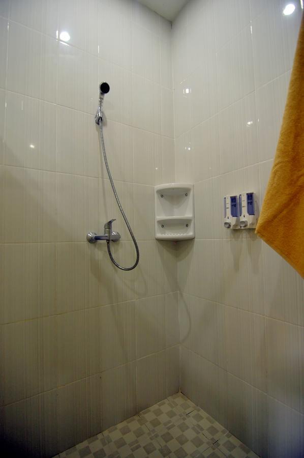 Reddoorz Hostel Near Gwk Main Gate Ungasan Zewnętrze zdjęcie