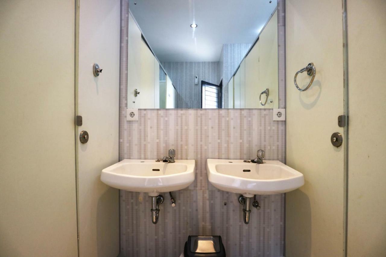 Reddoorz Hostel Near Gwk Main Gate Ungasan Zewnętrze zdjęcie